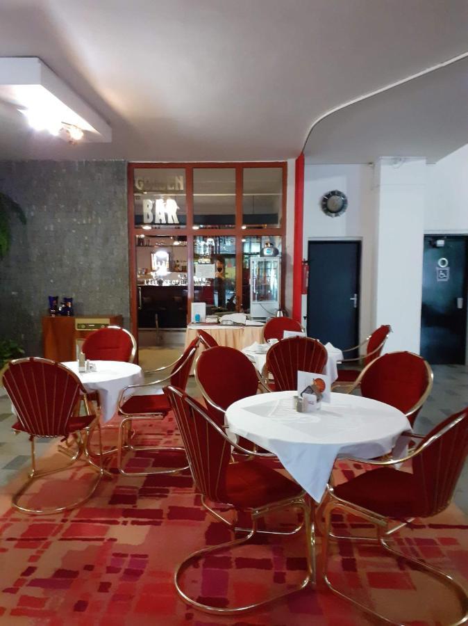 Hotel Apollo Valasske Mezirici Luaran gambar